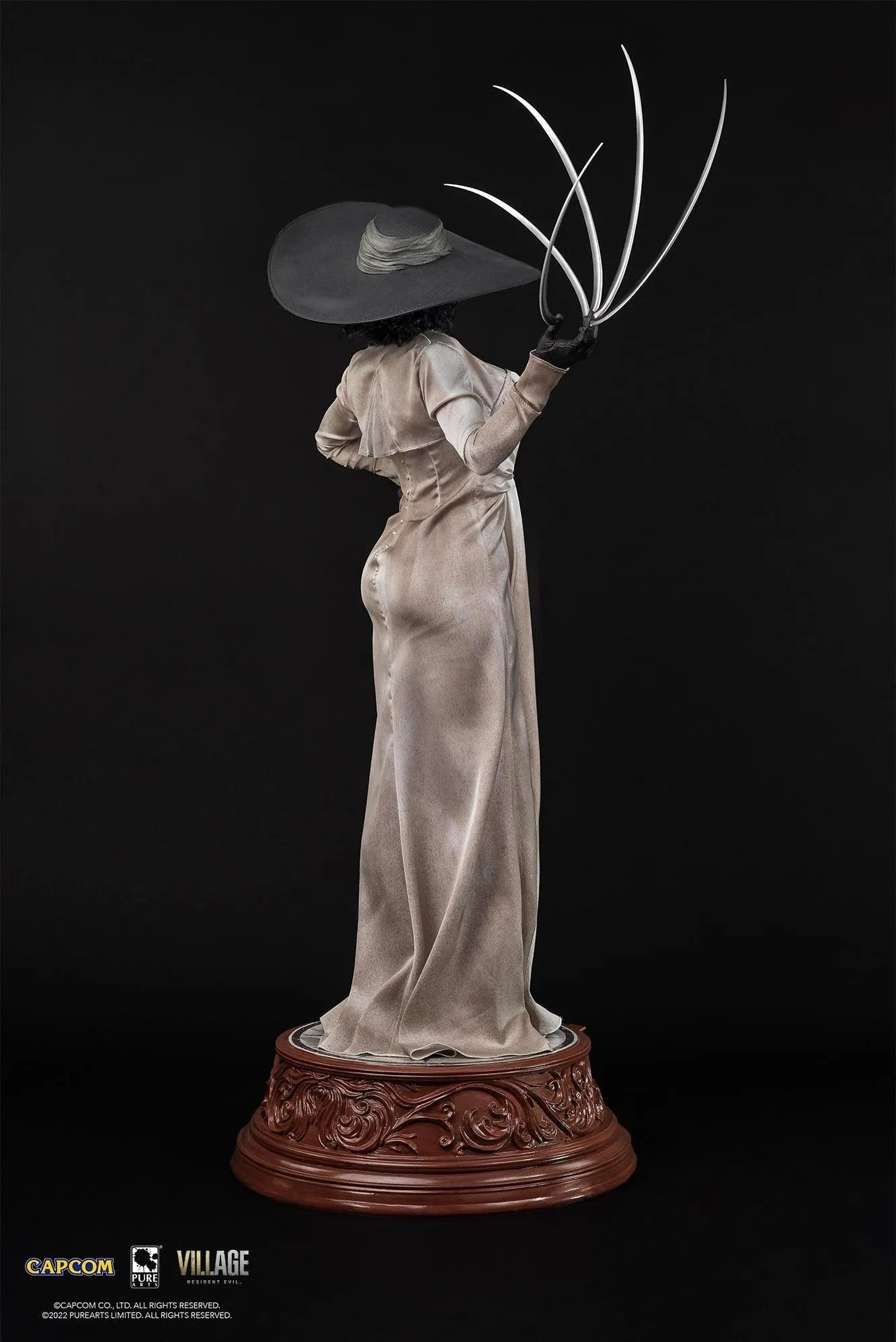 PURPA005RE Resident Evil - Lady Dimitrescu 1:4 Scale Statue - Pure Arts - Titan Pop Culture