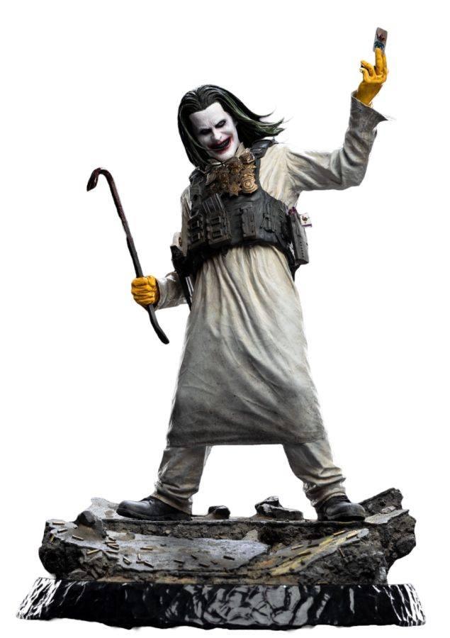 WET03751 Zack Snyder's Justice League (2021) - The Joker 1:4 Scale Statue - Weta Workshop - Titan Pop Culture